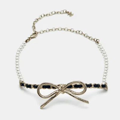 Pre-owned Chanel Bow Leather Faux Pearl Gold Tone Choker Necklace