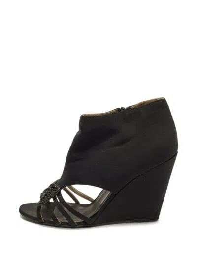 Pre-owned Chanel Bow-embellished Wedge Sandals In Black