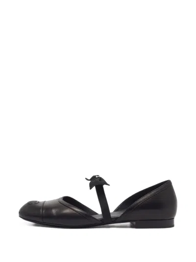 Pre-owned Chanel Bow-strap Ballet Flats In Black