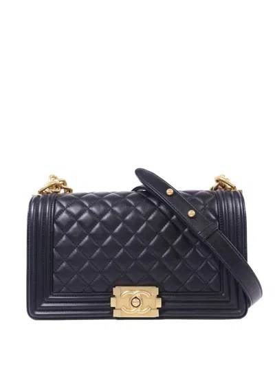 Pre-owned Chanel Boy 25 Quilted Shoulder Bag In Black