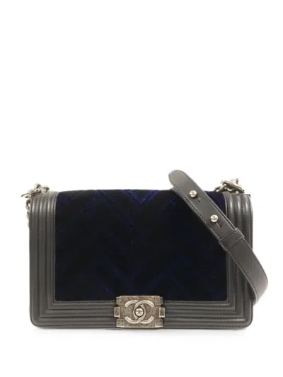 Pre-owned Chanel Boy 25 Velvet Shoulder Bag In Black