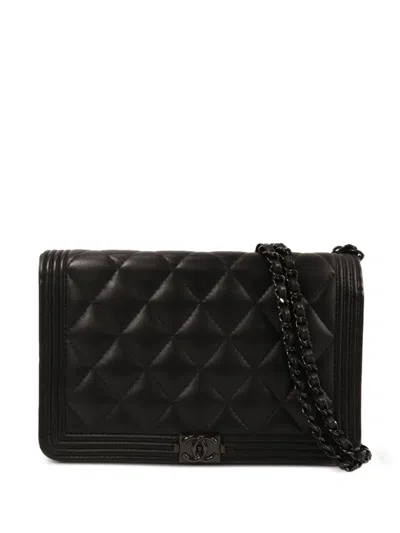 Pre-owned Chanel Boy Cc Diamond-quilted Shoulder Bag In Black