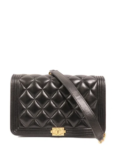 Pre-owned Chanel Boy Cc Leather Shoulder Bag In Black