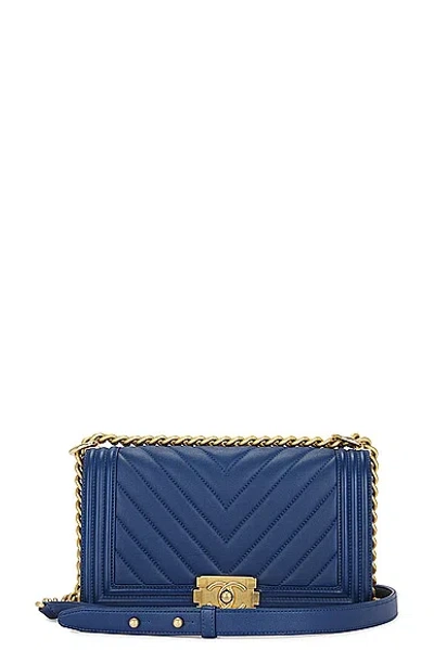 Pre-owned Chanel Boy Chain Shoulder Bag In Blue