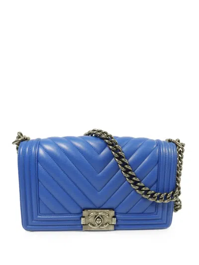 Chanel Boy Chevron-quilted Shoulder Bag In Blue