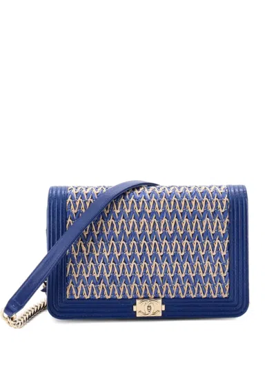Pre-owned Chanel Boy Flap Bag Chevron Woven Raffia And Leather Old Medium Shoulder Bag In Blue