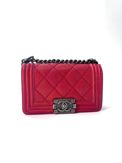 Pre-owned Chanel Boy Flap Bag Quilted Lambskin Leather Shoulder Bag Bag () In Red