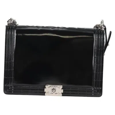 Pre-owned Chanel Boy Leather Shoulder Bag () In Black