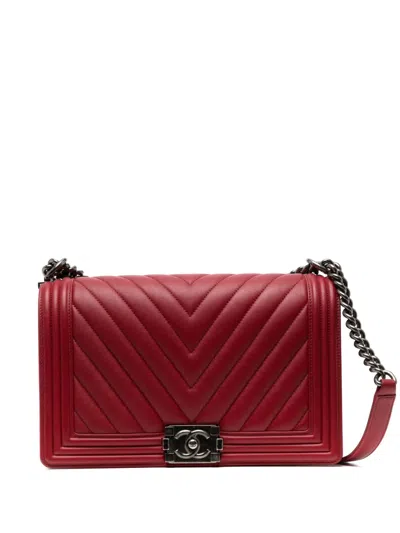 Pre-owned Chanel Boy Leather Shoulder Bag In Red