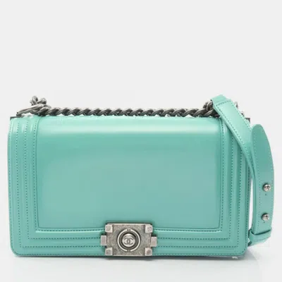 Pre-owned Chanel Boy Medium Mint Green Smooth Calfskin Leather Shoulder Bag