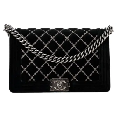 Pre-owned Chanel Boy Old Medium Contrast Stitching Shoulder Bag In Black Velvet