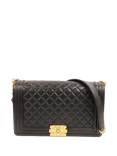 Pre-owned Chanel Boy Quilted Shoulder Bag In Black