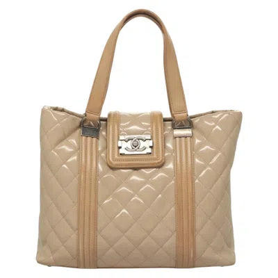 Pre-owned Chanel Boy Tote Patent Leather Handbag () In Sand