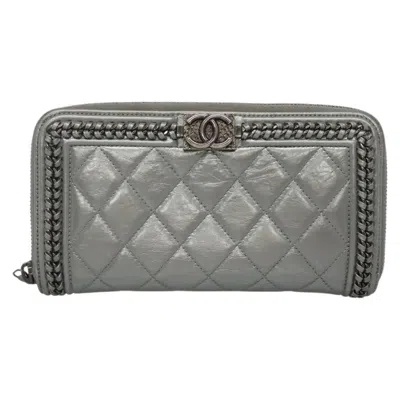 Pre-owned Chanel Boy Zip Jacket Wallet Quilted Calfskin Leather Wallets Accessory () In Silver