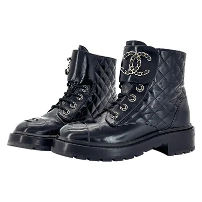 Pre-owned Chanel Brave Shiny Calfskin Quilted Cc Chain Cap Toe Platform Short Boots 37 In Black