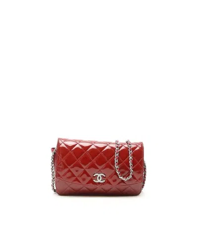 Pre-owned Chanel Brilliant Cc Patent Wallet On Chain Bag In Red