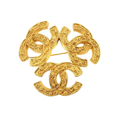 Pre-owned Chanel Brooch () In Gold