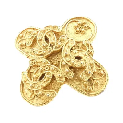 Pre-owned Chanel Brooch () In Gold
