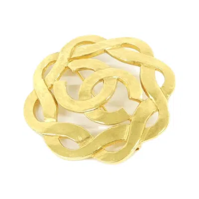 Pre-owned Chanel Brooch () In Gold