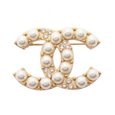 Pre-owned Chanel Brooch () In Gold