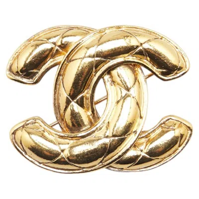Pre-owned Chanel Brooch () In Gold