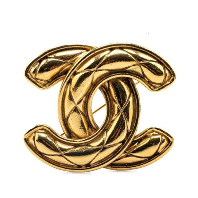 Pre-owned Chanel Brooch () In Gold