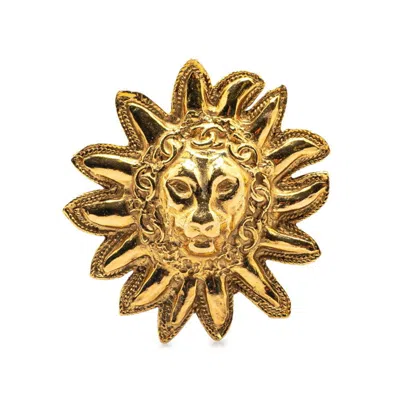 Pre-owned Chanel Brooch () In Gold