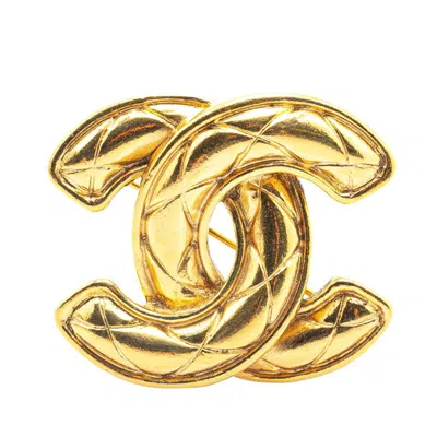 Pre-owned Chanel Brooch () In Gold