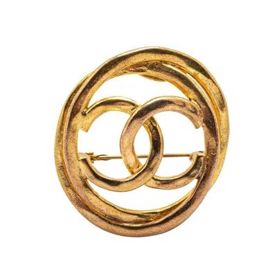 Pre-owned Chanel Brooch () In Gold