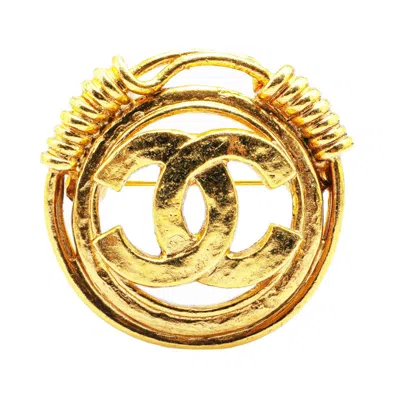 Pre-owned Chanel Brooch () In Gold