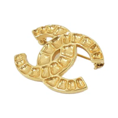 Pre-owned Chanel Brooch () In Gold