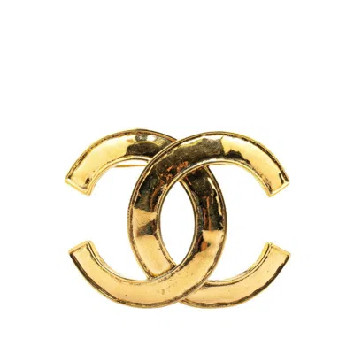 Pre-owned Chanel Brooch () In Gold