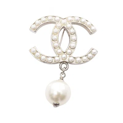 Pre-owned Chanel Brooch () In Multi