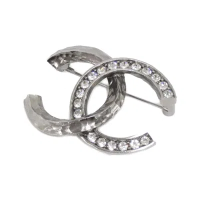 Pre-owned Chanel Brooch () In Silver