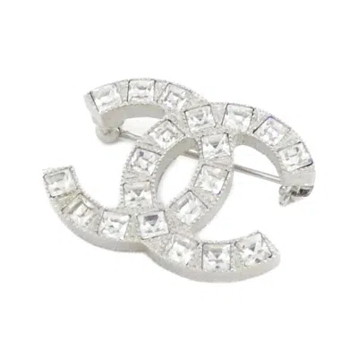 Pre-owned Chanel Brooch () In Silver