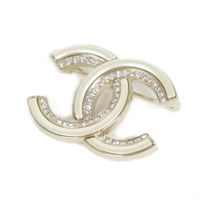 Pre-owned Chanel Brooch () In White