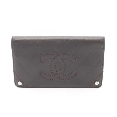 Pre-owned Chanel Brown Leather Long Wallet (bi-fold) ()