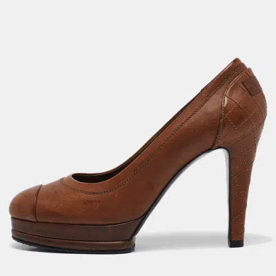 Pre-owned Chanel Brown Leather Platform Cap Toe Pumps Size 39