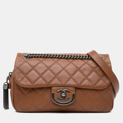 Pre-owned Chanel Brown Paris Edinburgh Medium Calfskin Coco Sporran Flap