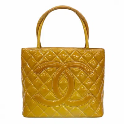 Pre-owned Chanel Brown Patent Leather Tote Bag ()