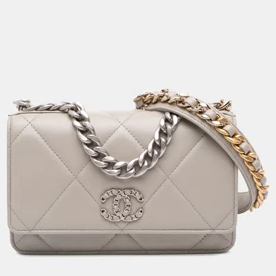 Pre-owned Chanel Brown Quilted Lambskin 19 Wallet On Chain