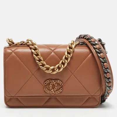 Pre-owned Chanel Brown Quilted Leather 19 Flap Wallet On Chain