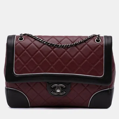 Pre-owned Chanel Burgundy Paris-salzburg Jumbo Bicolor Quilted Lambskin Tyrolean Flap