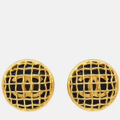 Pre-owned Chanel Button Earrings Clip-on Gold