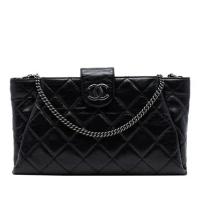 Pre-owned Chanel Calf Leather Quilted Glazed Calfskin Coco Pleats Chain Clutch In Black