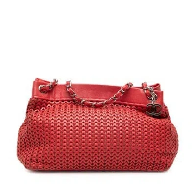 Pre-owned Chanel Calf Leather Woven Caviar Cc Charm Tote In Red