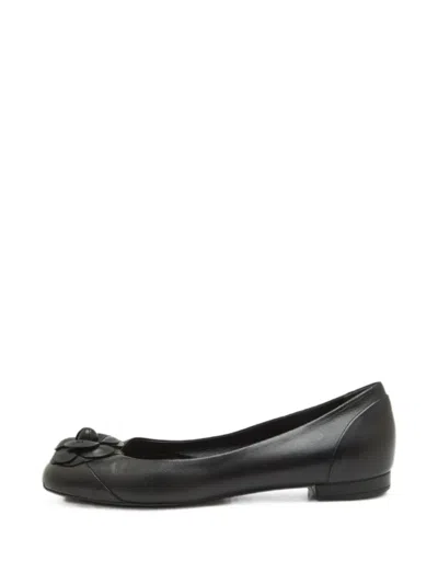 Pre-owned Chanel Camelia Leather Ballet Flats In Black