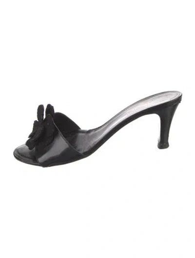 Pre-owned Chanel Camellia Accent Leather Slides In Black