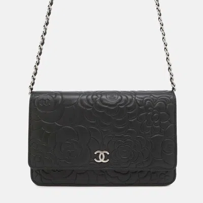 Pre-owned Chanel Camellia Black Lambskin Wallet On Chain