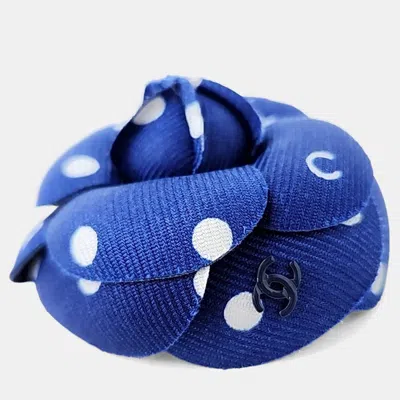 Pre-owned Chanel Camellia Blue/white Cashmere Brooch